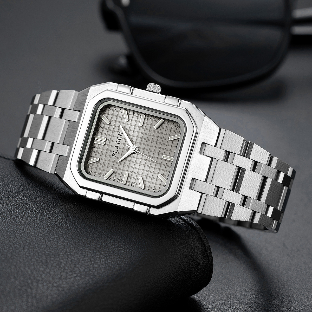 Orologi al quarzo da uomo di a - Luxury Watch Investment recensione e prezzo