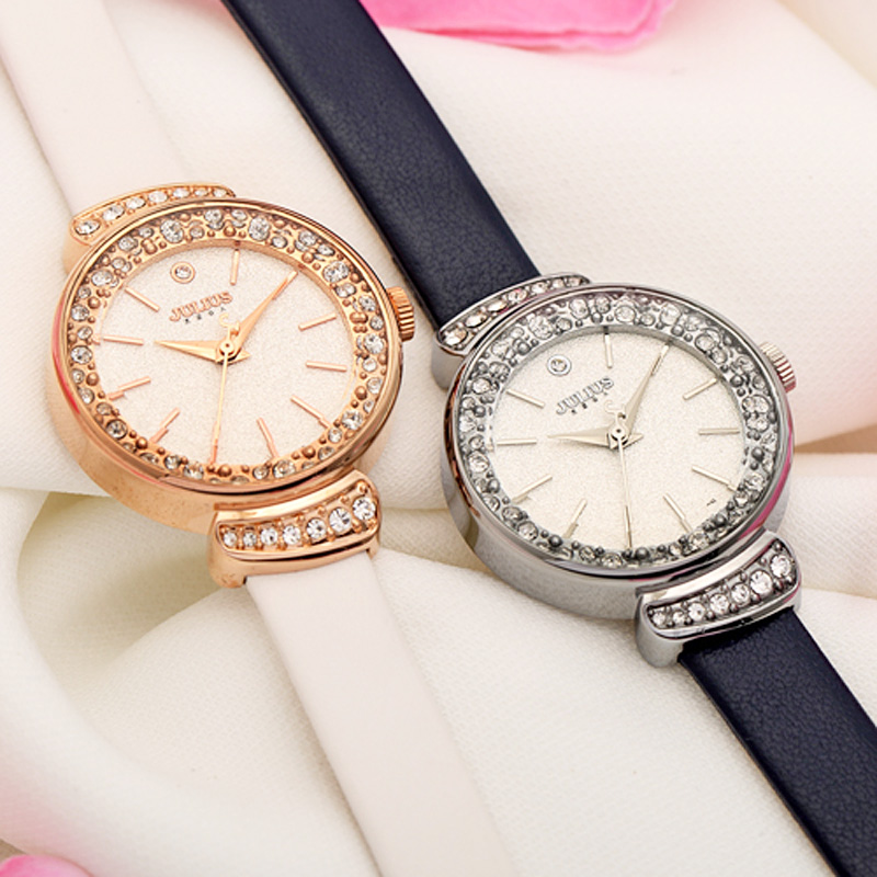 Orologio da donna con strass O - Luxury Watch In Japan recensione e prezzo