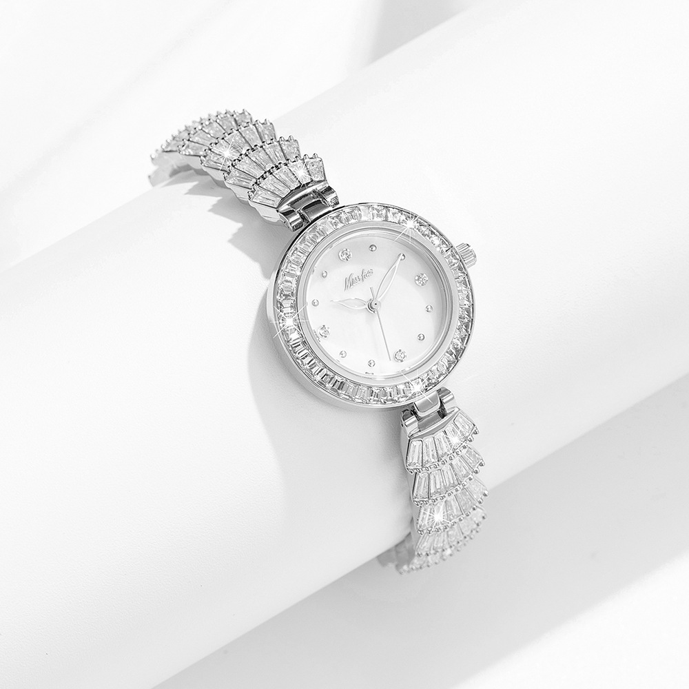 Orologio da donna UTHAI orolog - Luxury Watch Diamond recensione e prezzo
